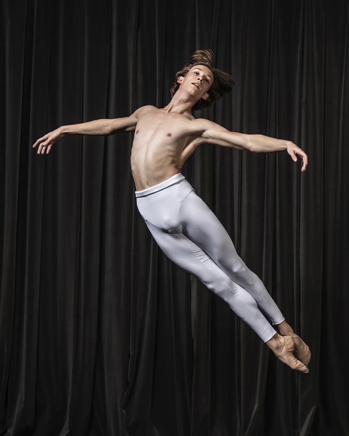 JUNIOR BALLET DE L’OPÉRA NATIONAL DE PARIS