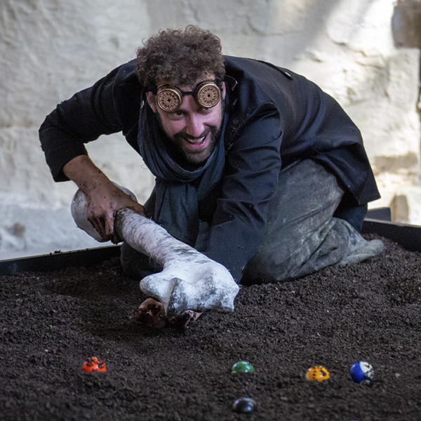 Visuel du spectacle HISTOIRES DE FOUILLES